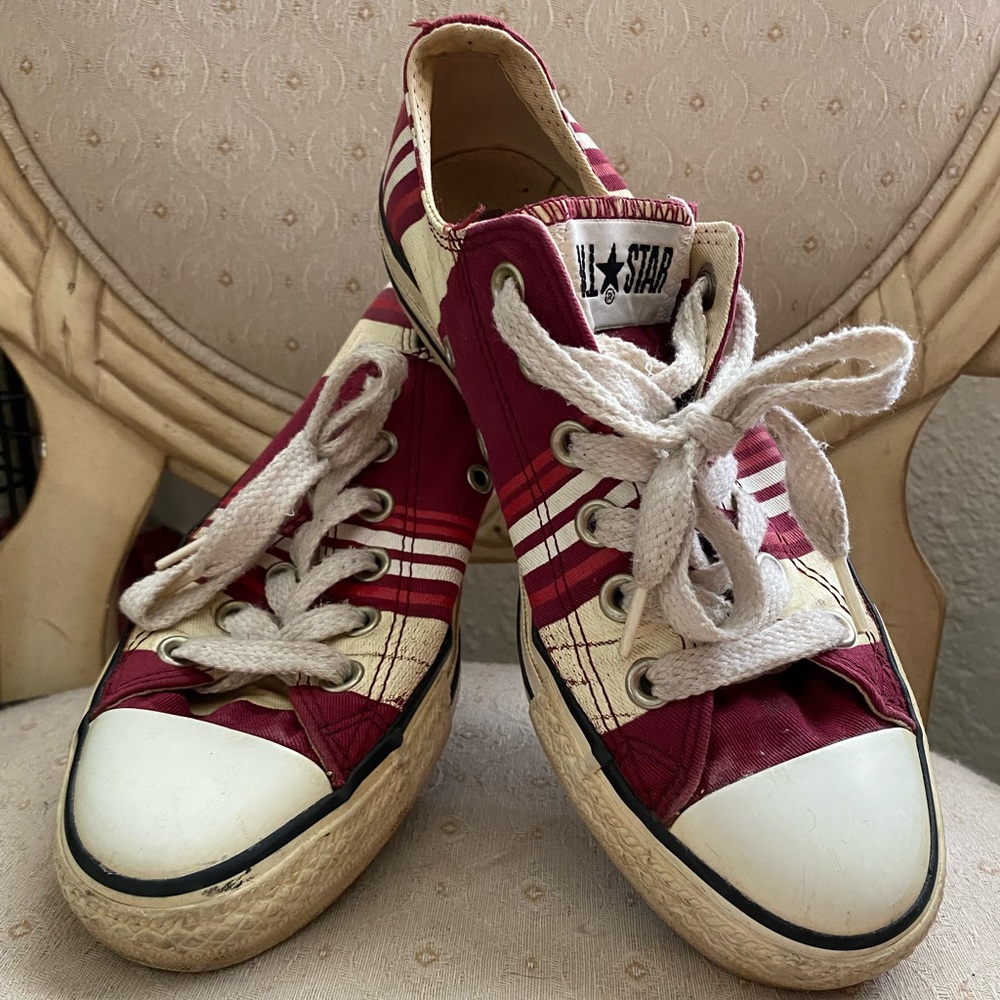 Vintage Chucks W/7